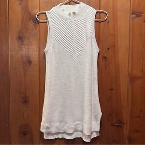 Banana Republic Cream Sleeveless Tunic